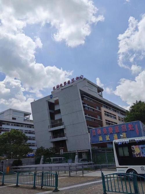 實(shí)探蘋(píng)果上海最大代工廠昌碩科技 8萬(wàn)人集體搬遷系謠言，iPhone 15發(fā)布前夕產(chǎn)線直擊